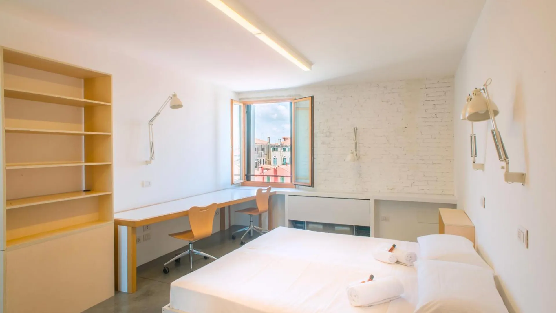 Combo Venezia Hostel Italy